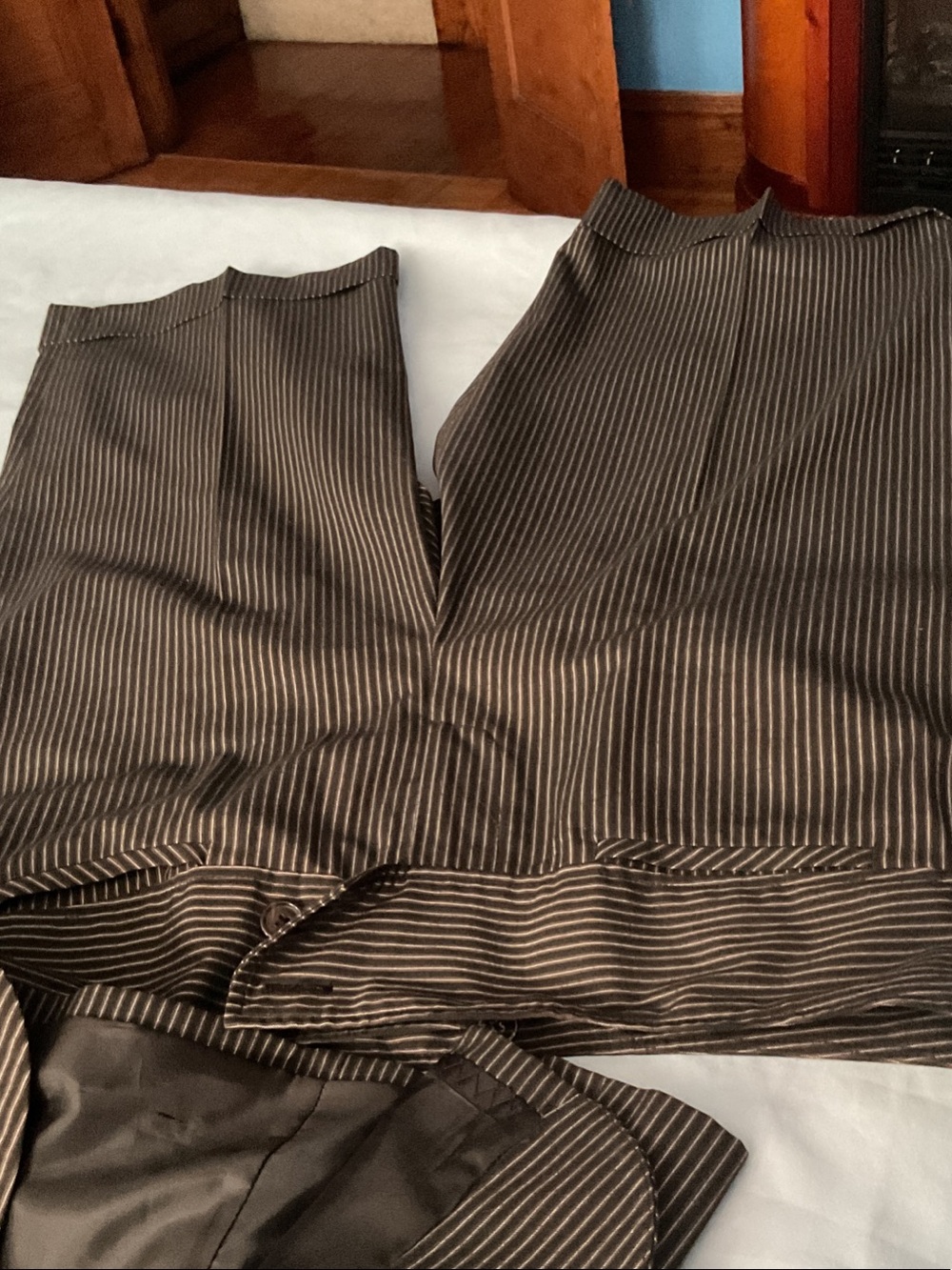 Larry Levine black pinstripe Bermuda Shorts - gray Stripe